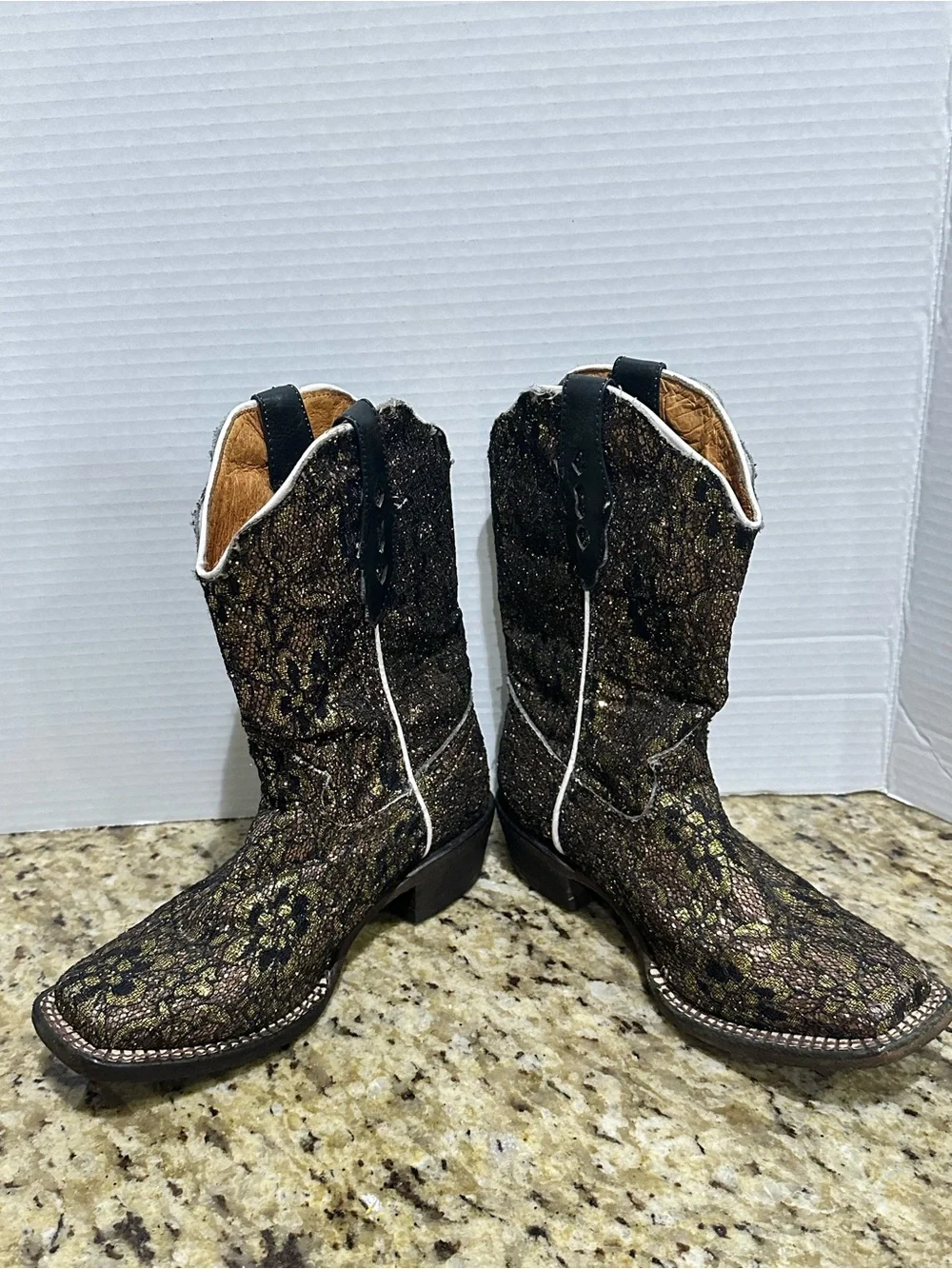 Girls Metallic Gold & Black Floral Western Boots Tanner mark size 4 mex size 21